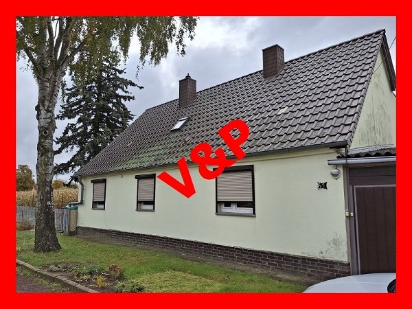 Teilsaniertes EFH sucht fleißigen Handwerker. Teilsaniertes EFH sucht fleißigen Handwerker.